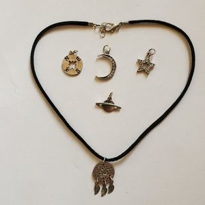 Black Choker with multiple charms🌟